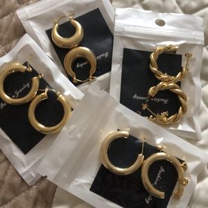 Woman’s hip earrings-Brand New✨